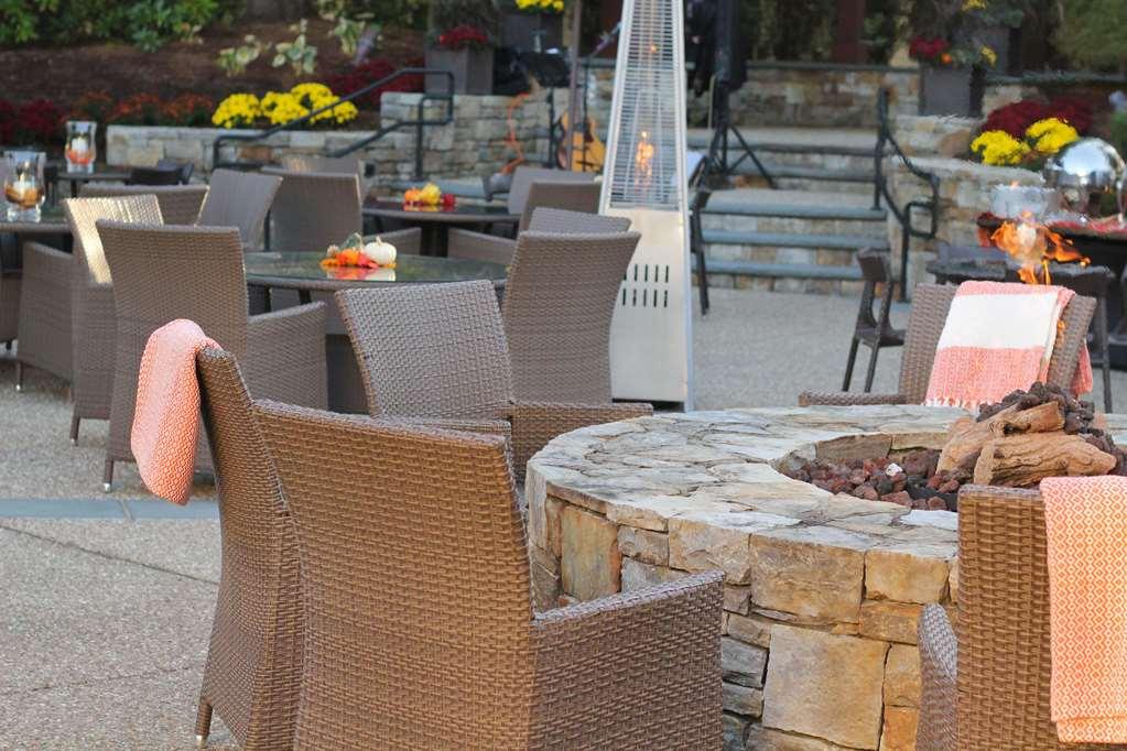 Doubletree By Hilton Hotel Boston - Bedford Glen Екстериор снимка
