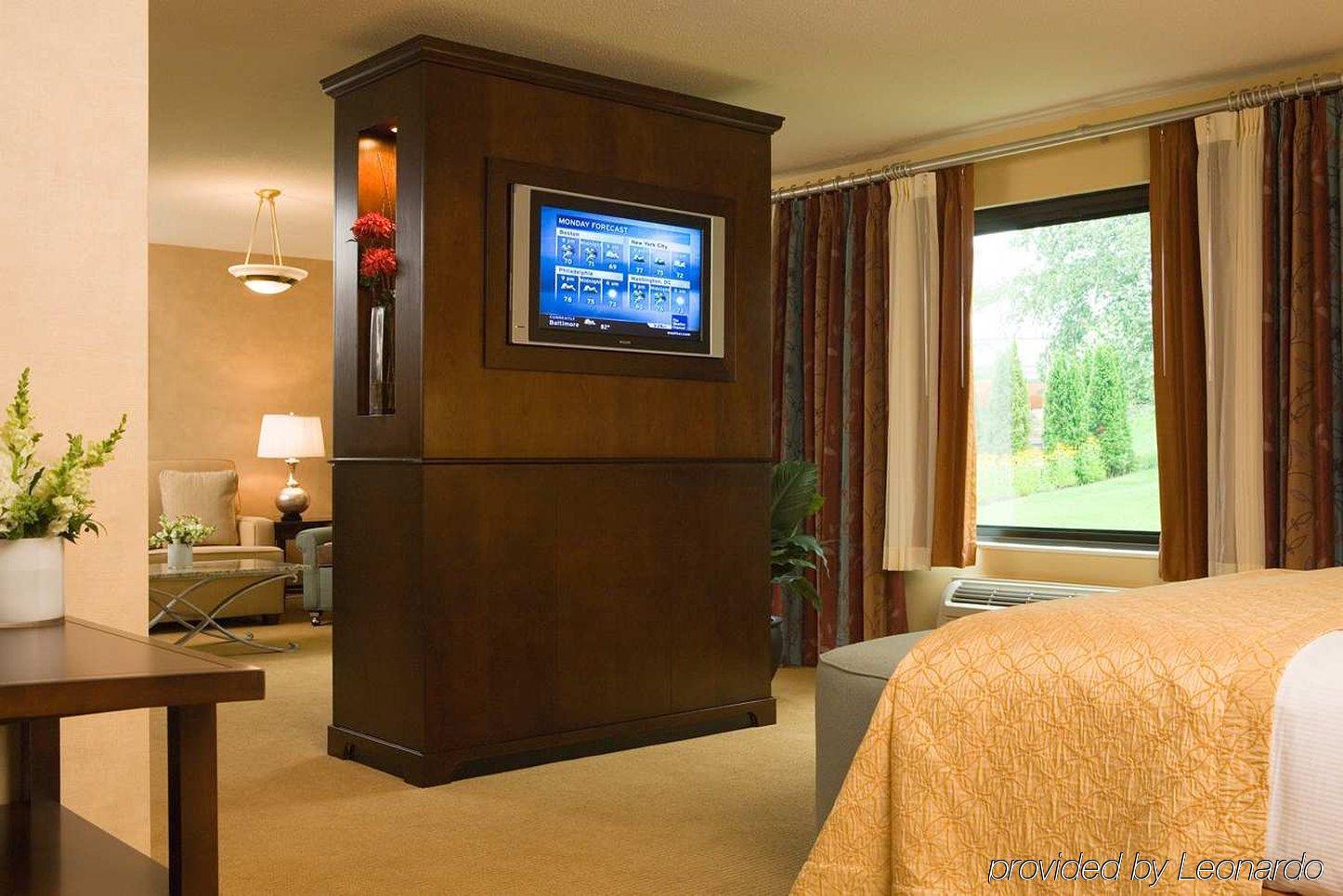 Doubletree By Hilton Hotel Boston - Bedford Glen Екстериор снимка