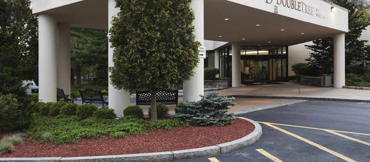 Doubletree By Hilton Hotel Boston - Bedford Glen Екстериор снимка