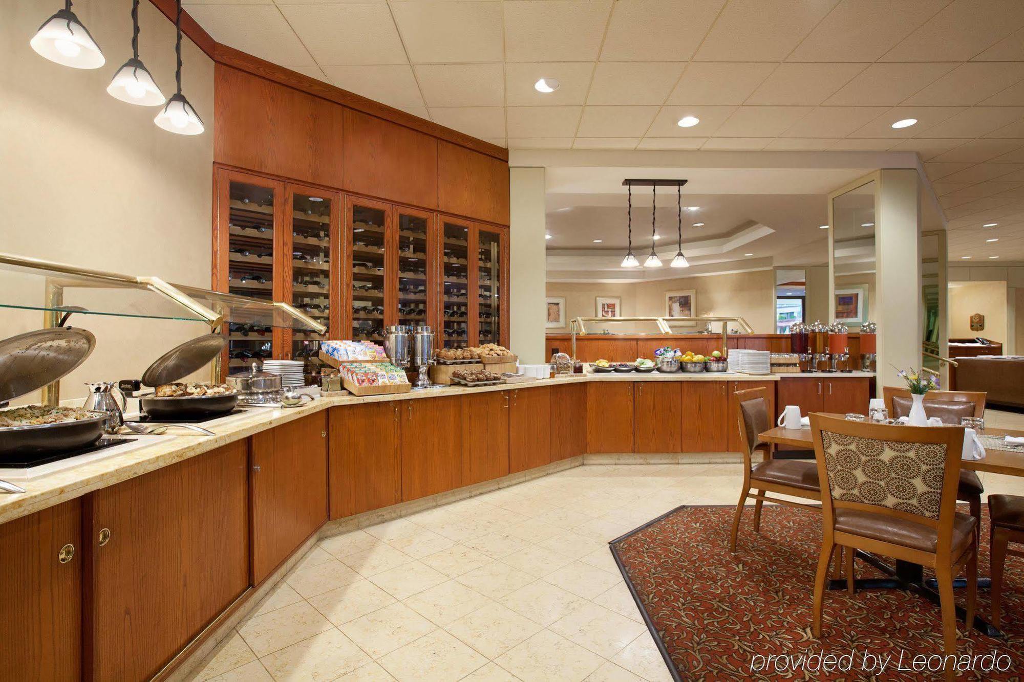 Doubletree By Hilton Hotel Boston - Bedford Glen Екстериор снимка