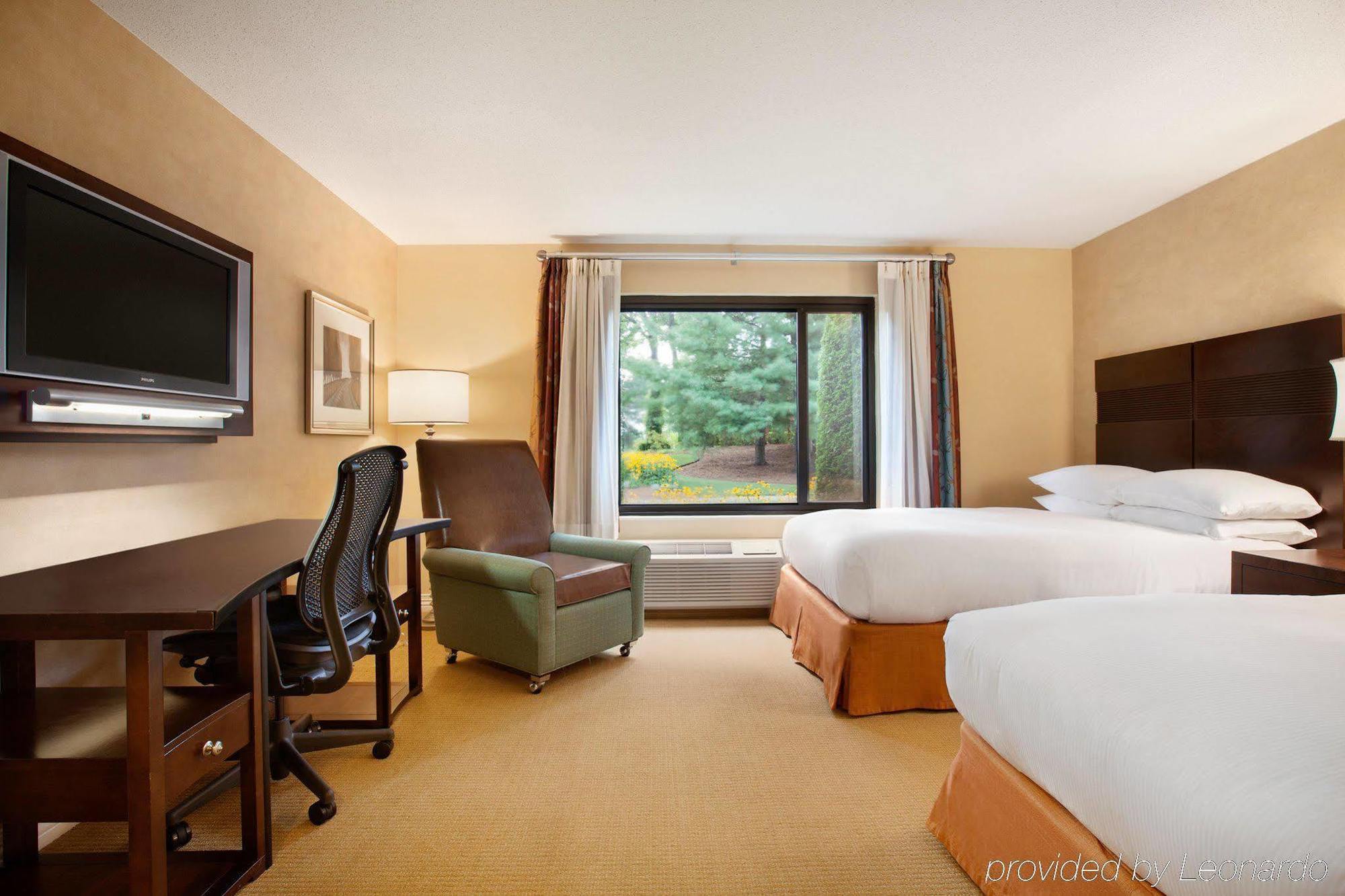 Doubletree By Hilton Hotel Boston - Bedford Glen Екстериор снимка