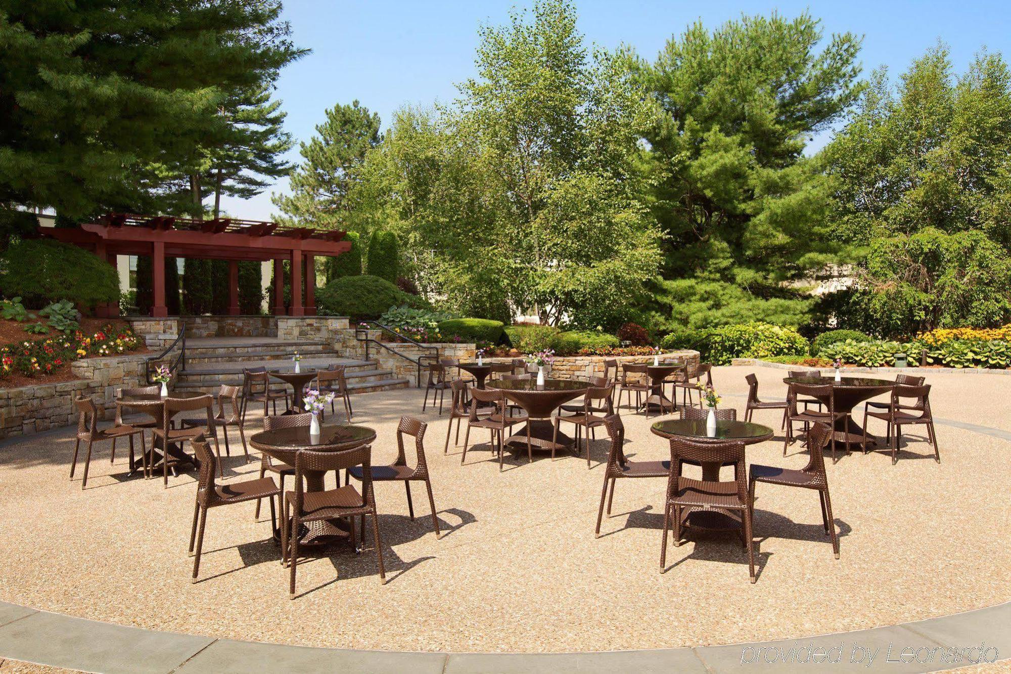 Doubletree By Hilton Hotel Boston - Bedford Glen Екстериор снимка