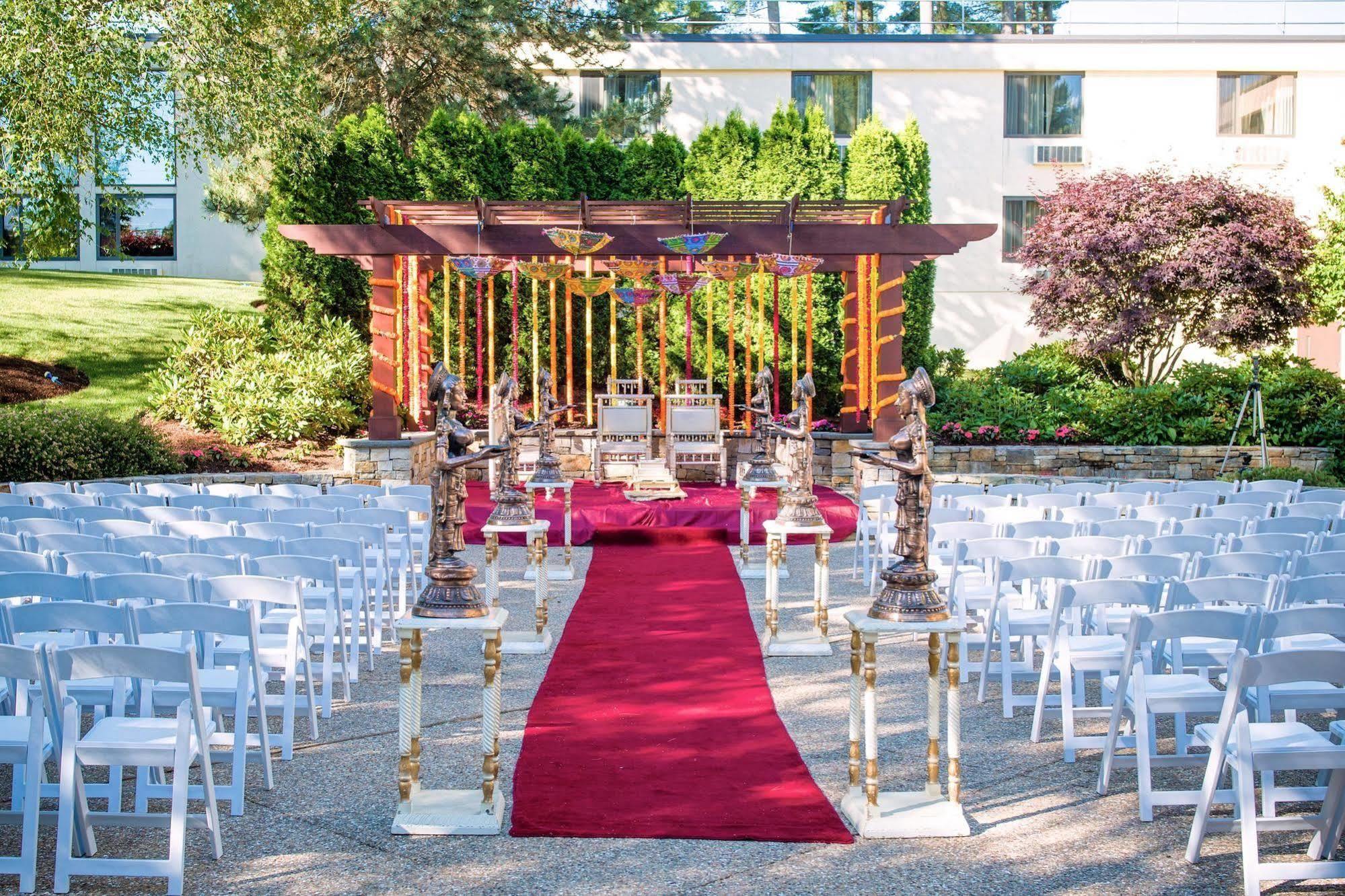 Doubletree By Hilton Hotel Boston - Bedford Glen Екстериор снимка
